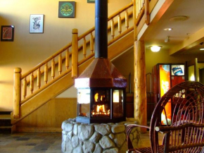 Гостиница The Yukon Inn  Уайтхорс
